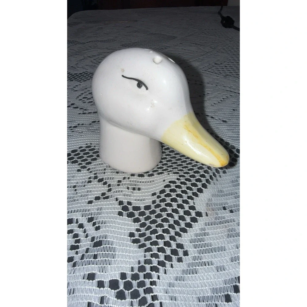 Replacement Pepper Shaker Vintage White Ceramic Goose Duck Head Kitsch Retro